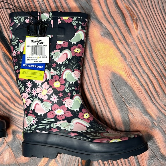 Western Chief Rain Boots Shabby Chick Navy size 7 woman’s - Picture 3 of 9